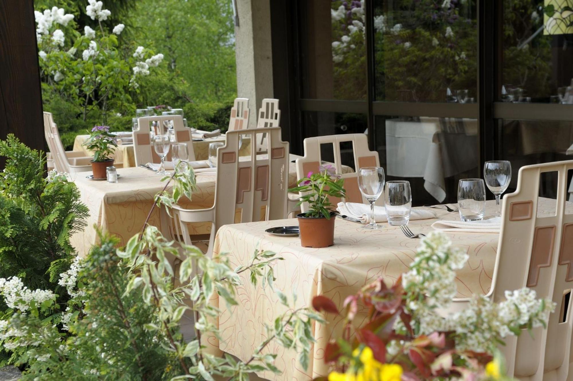 Hotel Logis Le Relais De La Poste