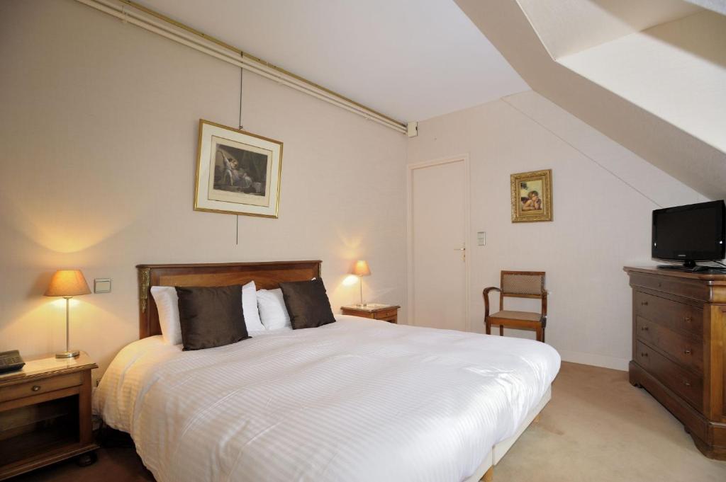 Hotel Logis Le Relais De La Poste Neuvéglise